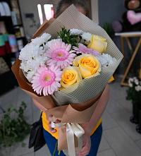 Букет цветов из:  Герберы, Розы и Хризантемы в Теткино