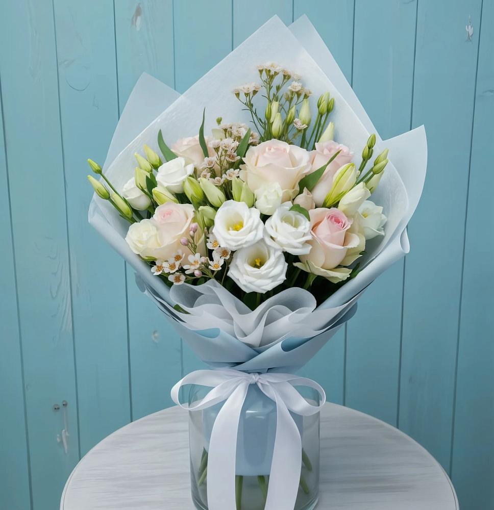 Букет цветов из: Розы и Лизиантусы в Теткино