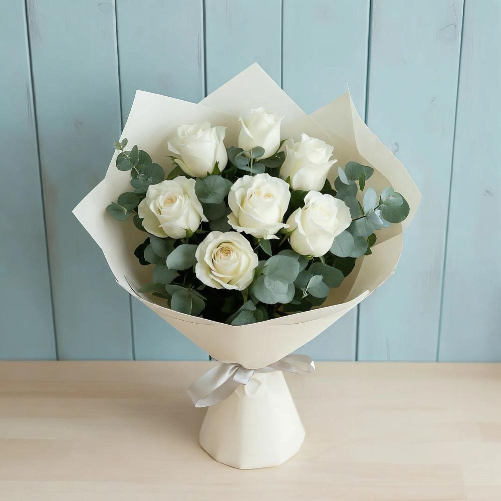 Букет Белые розы в Эвкалипте в Теткино