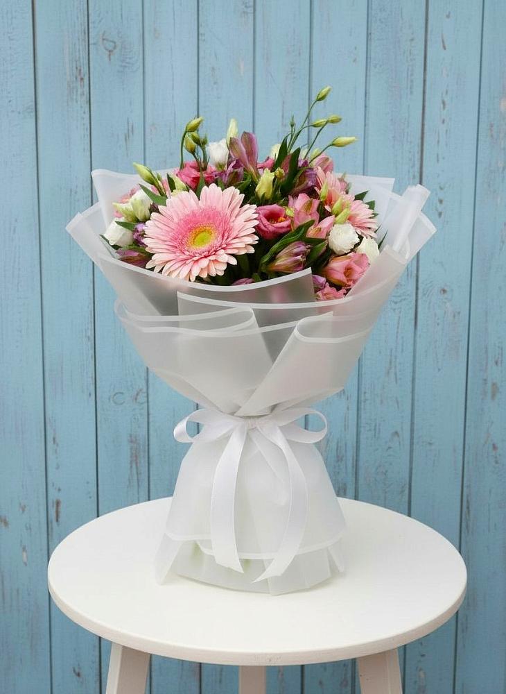 Букет цветов из: Герберы, Альстромерии и Лизиантусы в Теткино