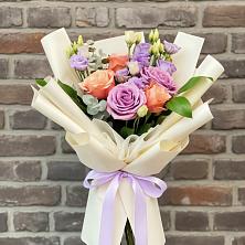 Букет цветов из:  Лизиантусы и Розы в Теткино