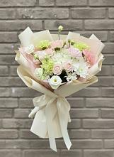 Букет цветов из:  Гвоздики, Розы, Лизиантусы и Хризантемы #REPLACE_PRED# Теткино