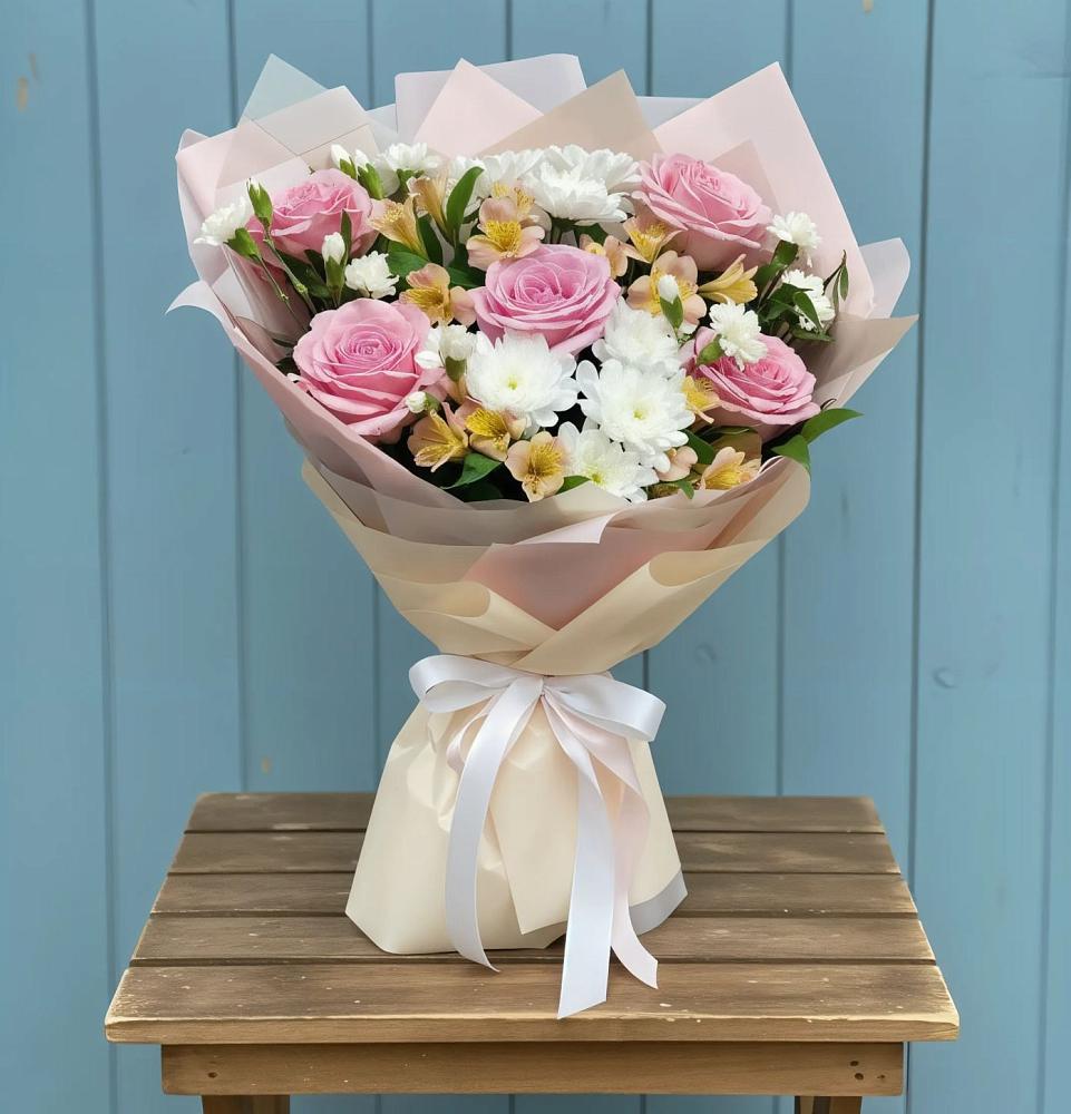 Букет цветов из: Гвоздики, Орхидеи и Розы в Теткино