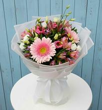 Букет цветов из:  Герберы, Альстромерии и Лизиантусы в Теткино