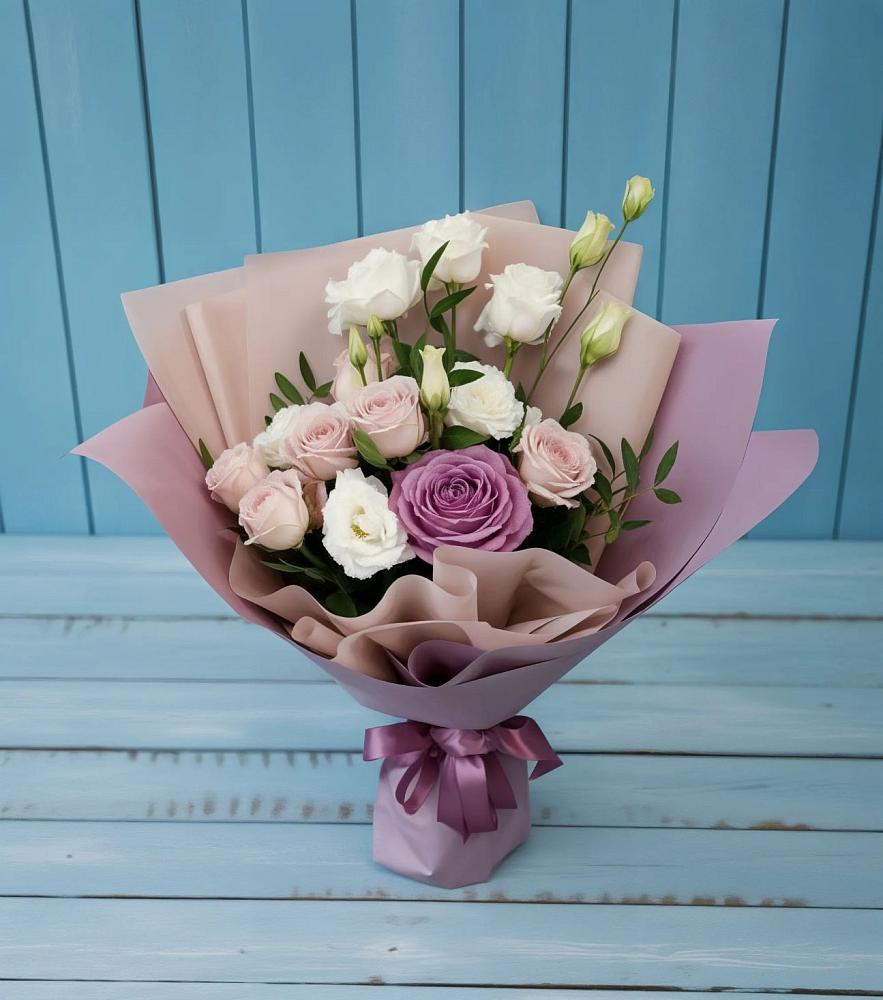 Букет цветов из: Розы и Лизиантусы в Теткино